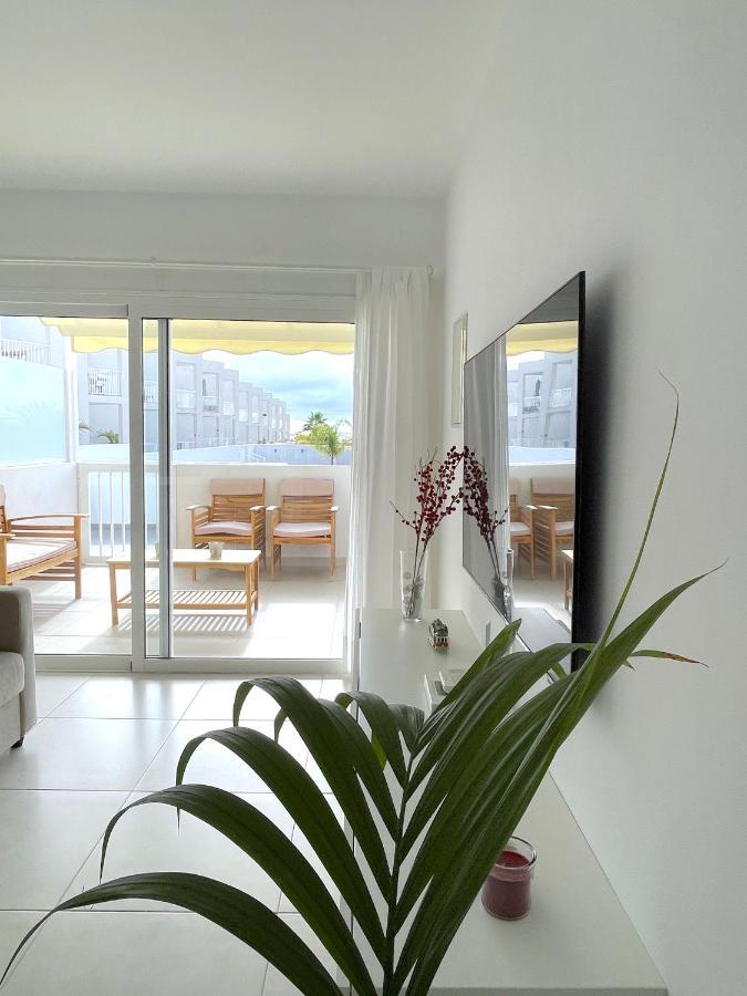 Marco'S Senator Suite Costa Teguise Dış mekan fotoğraf